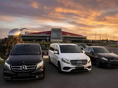 Private Transfer from Keflavik Airport to Reykjavik city