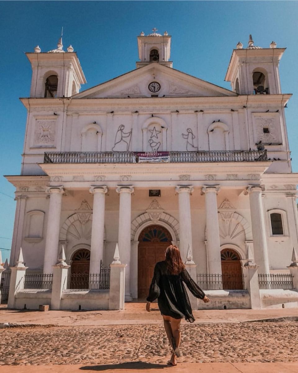 Private Arrival Transfer – El Salvador International Airport to Decameron Hotel