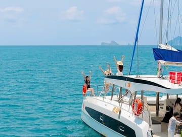 Yacht Sailing and Snorkeling Tour in Nha Trang, Vietnam
