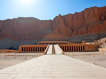 Hurghada Luxor Valley Of The Queens Day Tour by Bus