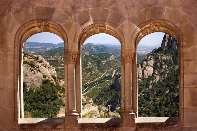 Best of Montserrat: Private Guided Tour with Pick-Up & Drop-Off