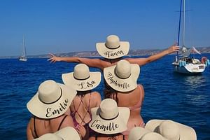 Discovery of the coves of the Blue Coast by boat