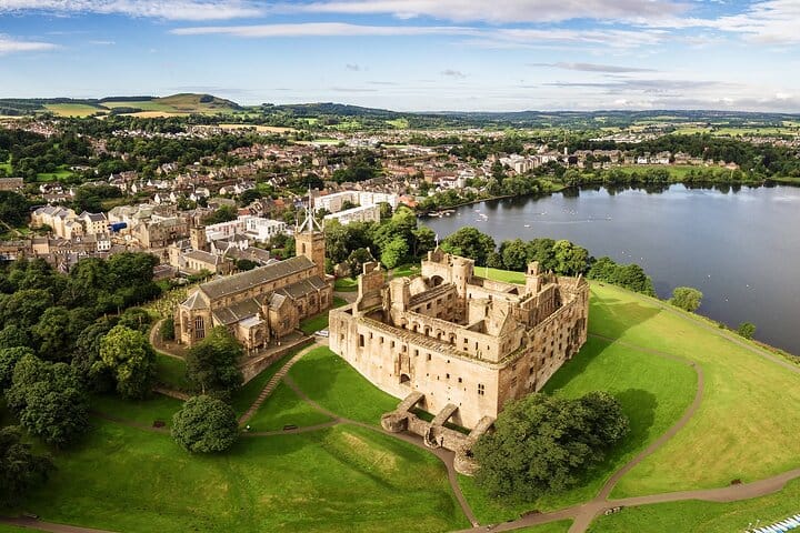 Private Outlander Full-Day Tour from Glasgow