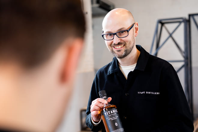 Belfast : Giants Causeway and Titanic Distillers Whiskey tasting tour 10