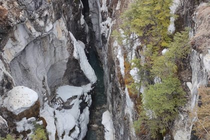 Winter Day Tour Banff Lake Louise Marble Canyon Icewalk