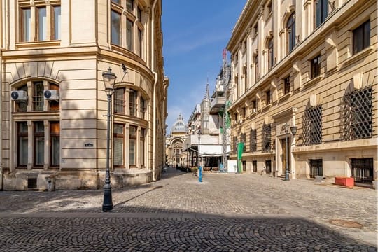 Bucharest's Armenian Quarter: City Exploration Game