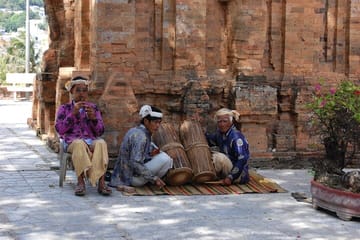 Nha Trang Shore Excursion with Cultural Highlights and Lunch