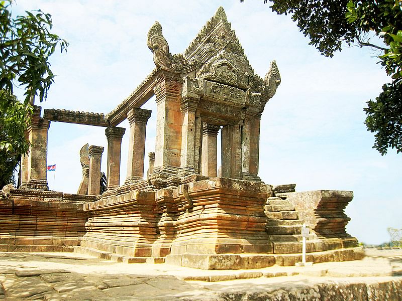 Preah Vihear Temple Adventure & Khmer Rouge History Tour from Siem Reap