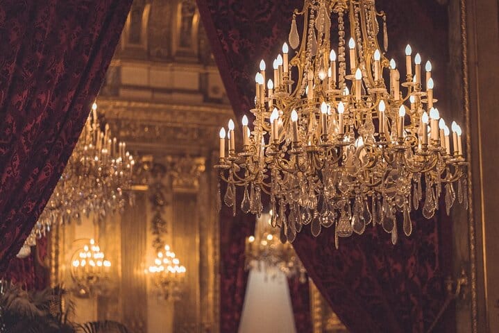 Audio guided Louvre museum Tour with hotel pick up 10