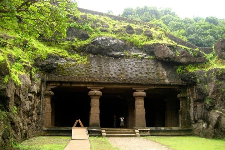Elephanta Caves with Bollywood Tour in Mumbai