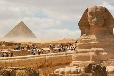 Private Tour of Giza Pyramids & Egyptian Museum from Alexandria