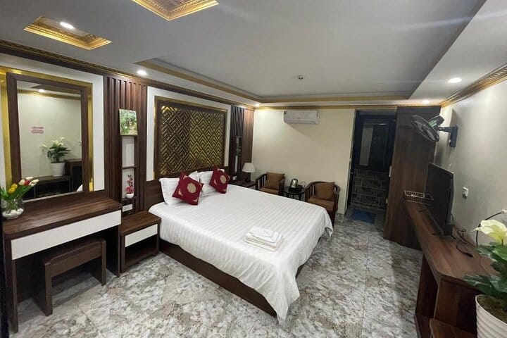 Sapa Experience 2D1N with Overnight Hotel from Hanoi by Limousine