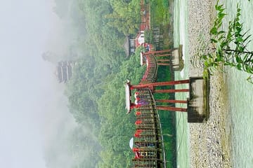 Dujiangyan Irrigation and Mt. Qingcheng Day Tour