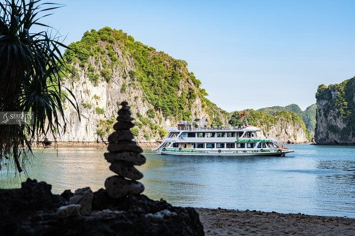 Lan Ha bay cruise view