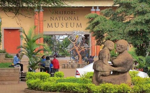 Half-Day Tour of Nairobi National Museum and Snake Park