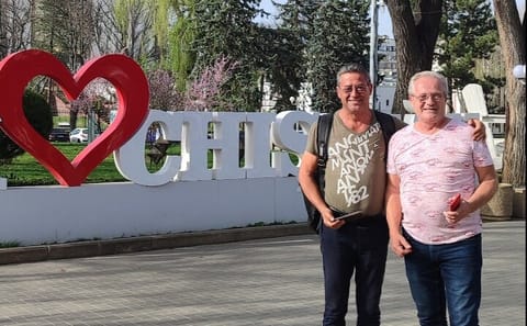 Chișinău City Tour and Wine Tasting at Mileștii Mici