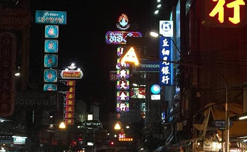 Bangkok Chinatown Evening Food Tour with Private Tuk-Tuk Ride
