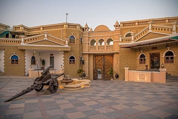 Rajkot to Diu: Temples, Lion Safari, and Beach Tour