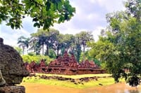Kbal Spean Trekking Tour with Banteay Srei and Landmine Museum 9