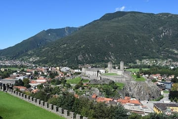 Guided Walking Tour of Castelgrande and Bellinzona's Historic Center