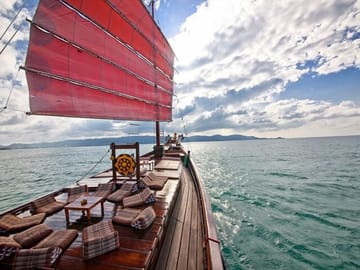 Koh Samui: Koh Phangan Island Full-Day Cruise with Sunset