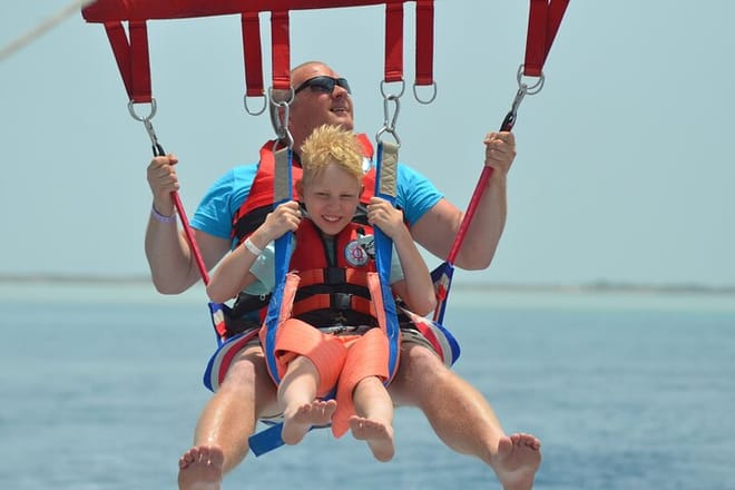 Semi Submarine Snorkeling & Fly Parasailing Adrenaline-Hurghada 5