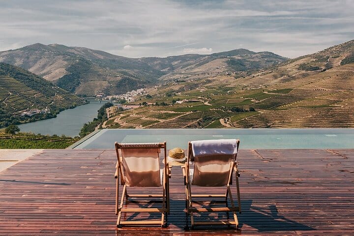 Douro Tour, Lunch at an Award-Winning Winery and Private Cruise