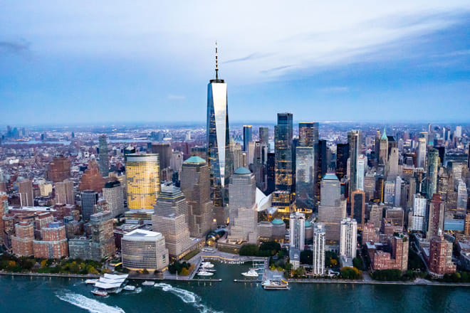 Private Scenic NYC Helicopter Charter from Manhattan with Champagne Toast for up to 5 People photo 5