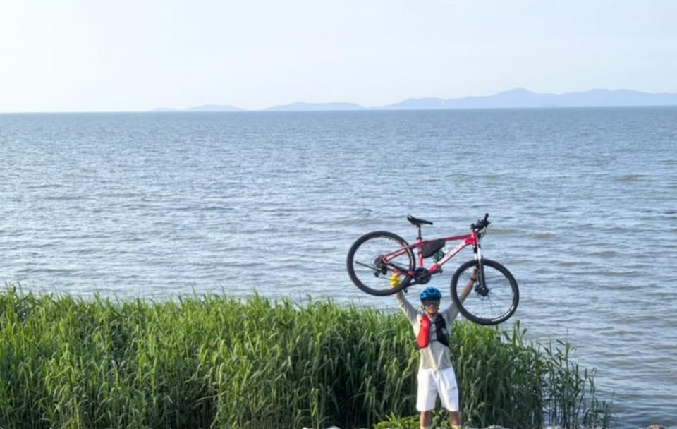 Cycling Tour at South Taihu Lake from Shanghai
