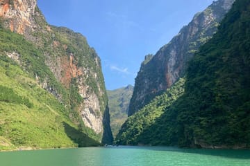 2 Days and 3 Nights Ha Giang Loop Bus Tour from Hanoi