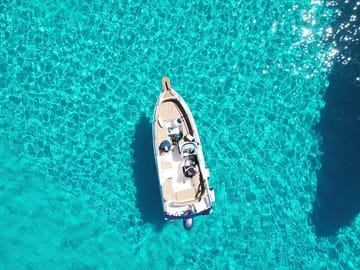 Private Full-Day Boat Tour to Blue Lagoon and Gozo