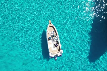 Private Full-Day Boat Tour to Blue Lagoon and Gozo
