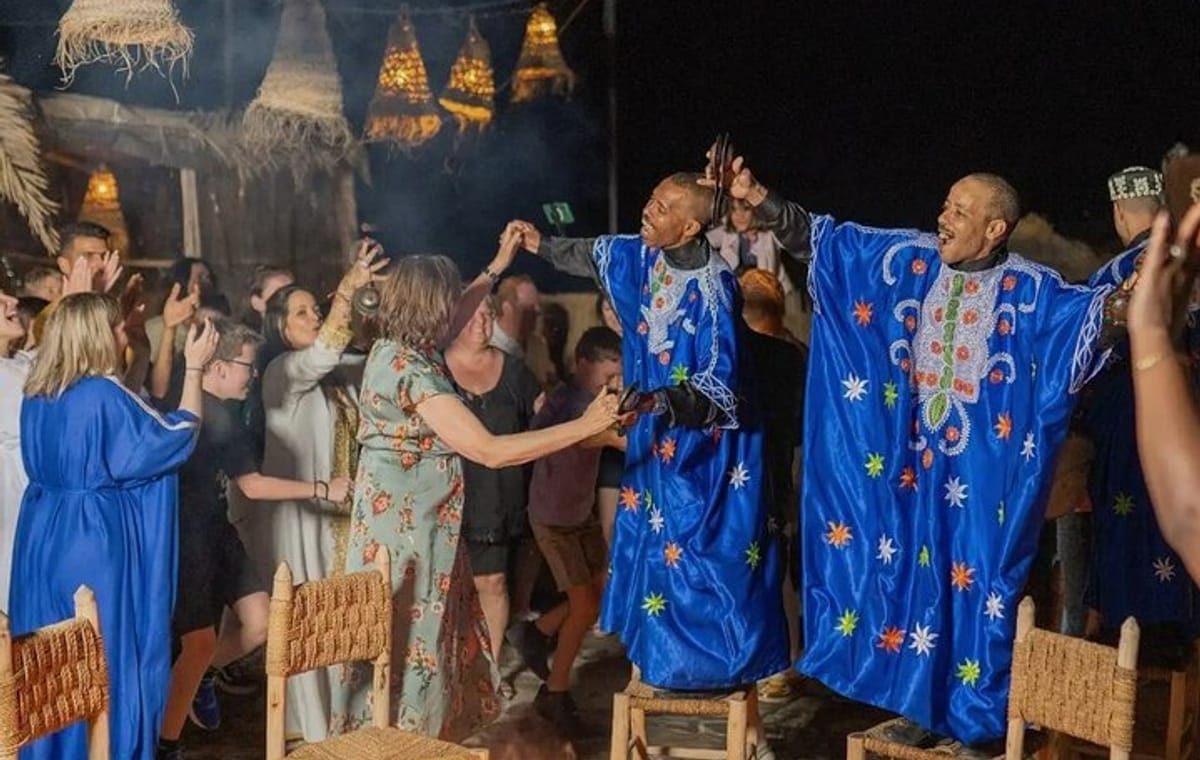 Desert agafay camel ride and Moroccan dinner show, from marrakech