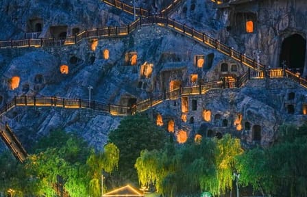 Private Day Tour of Longmen Grottoes and Shaolin Temple in Luoyang
