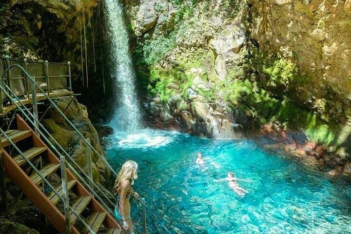 Rincon Volcano Park hike, Oropéndola Waterfall & Hot Springs 2