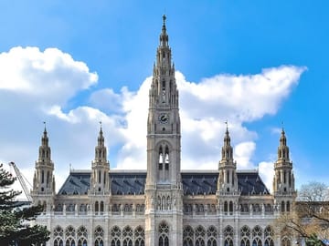 Walking Tour of Vienna's Christkindlmarkt Holiday Market