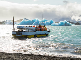 Diamond Beach&Glacier Lagoon Small group Day Tour guided in Chinese冰岛钻石沙滩&冰河湖中文一日精品团(可选冰河湖游船), photo 6