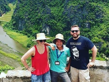 Ninh Binh 2-Day Cultural and Nature Tour with Boat Trips