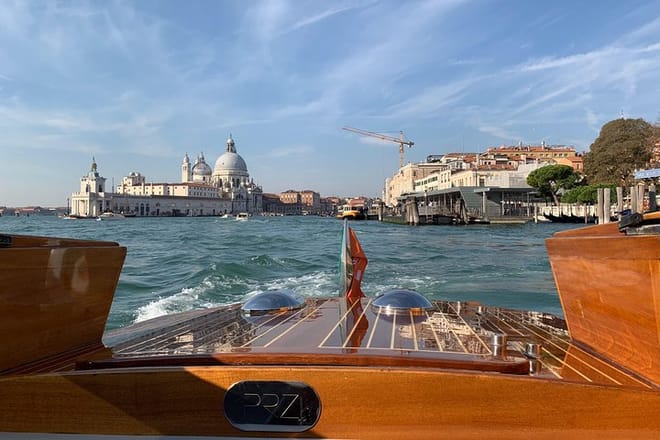 Grand Canal Boat Private Tour: Murano and Burano 4 hrs 5