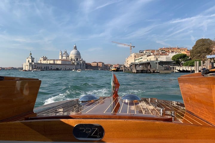Grand Canal Boat Private Tour: Murano and Burano 4 hrs 5