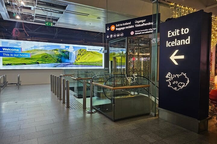 Arrival day tour: Private airport pickup, Blue Lagoon and Reykjanes Peninsula