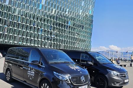 Private Airport Transfer & Scenic Tour of Iceland’s Best Attractions