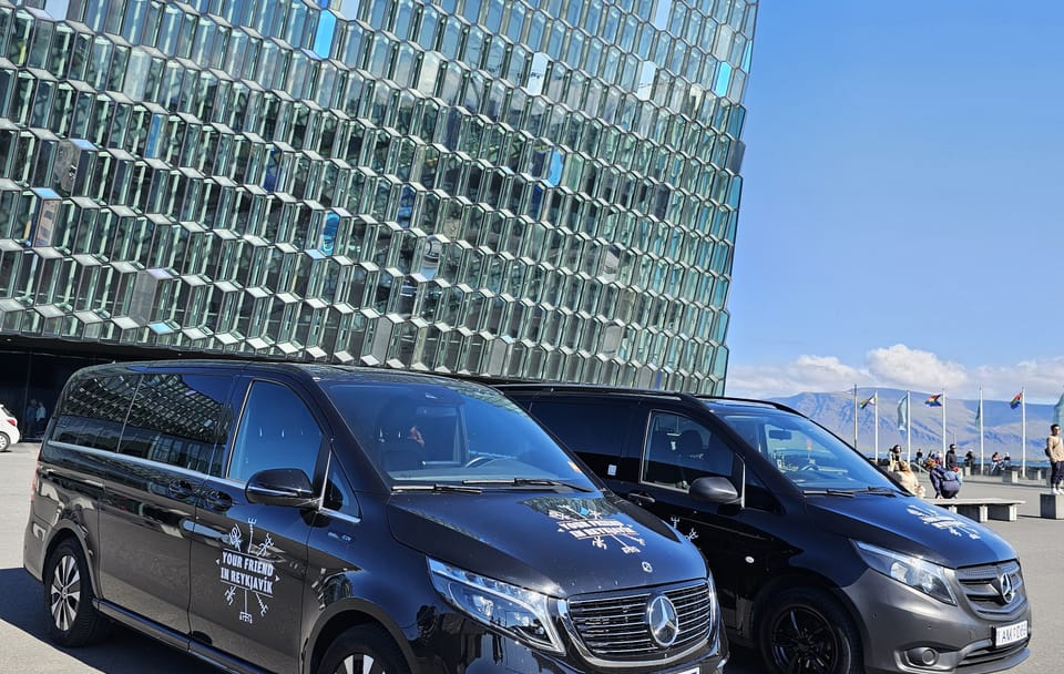 Private 7-Hour Reykjavík Airport Transfer and City Tour