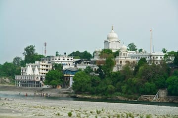 Gurudwara and Temple Cultural Tour from Dehradun to Paonta Sahib