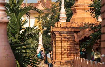 Xishuangbanna Cultural Tour: Dai Traditions and Tie-Dye Workshop