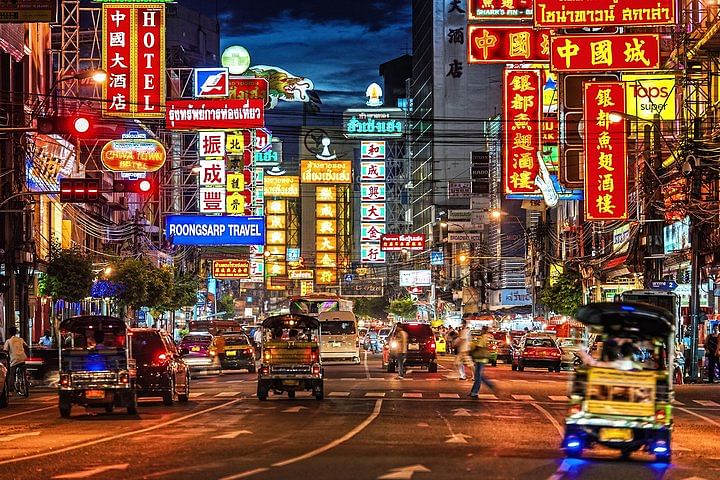 Bangkok Private Sightseeing Tour: Temples, Grand Palace & Chinatown