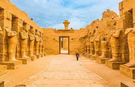 Luxor Valley of the Queens Day Tour from Hurghada by Bus