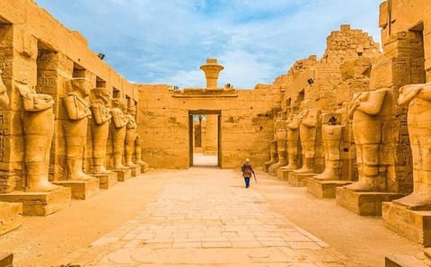 Luxor Valley of the Queens Day Tour from Hurghada by Bus