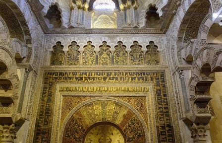 Córdoba Walking Tour: Roman Bridge, Alcazar & Mosque Cathedral