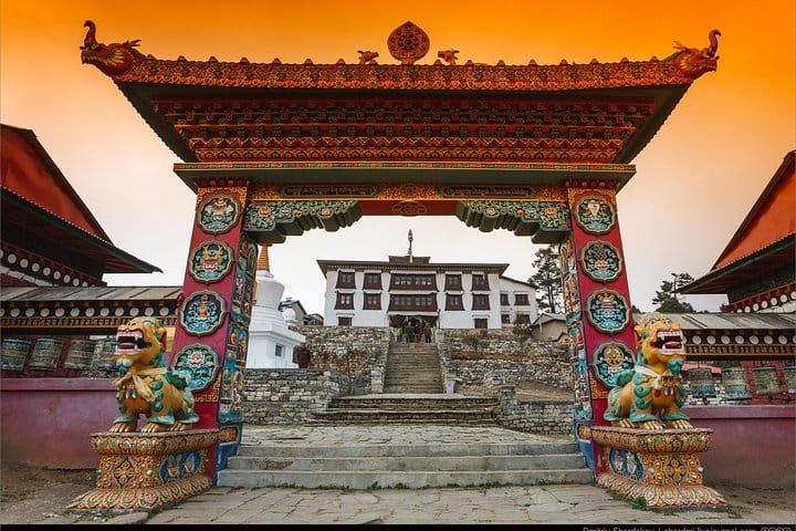 19 Days Mera Peak Climbing & Expedition – One Life-Changing Himalayan Adventure